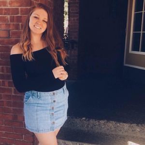 Meet your Posher, Nicole